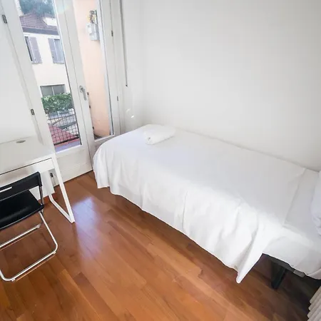 Shortmi Garibaldi ミラノ