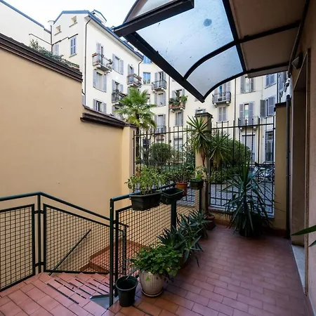 Shortmi Garibaldi * Milan